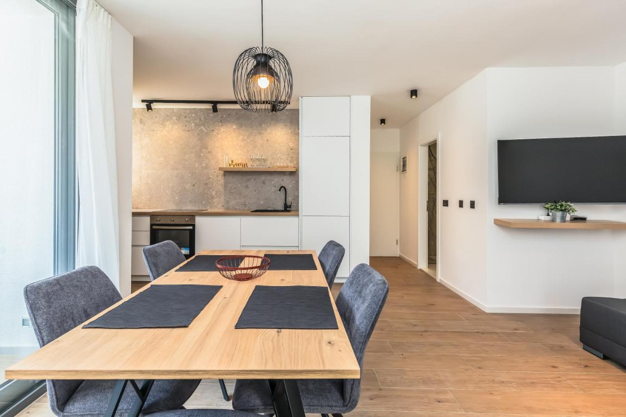 Vogue Apartments Omiš Eksteriør billede